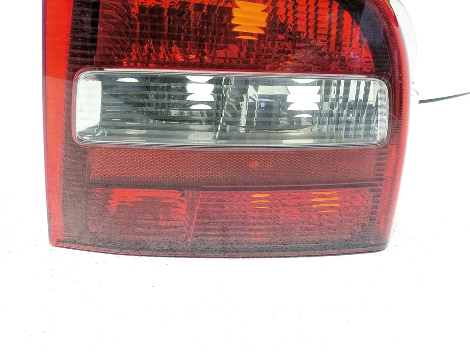 1999-2003 Volvo S80 Rpassenger Right Brake Tail Light Lamp 8643508 - Image 3 of 4