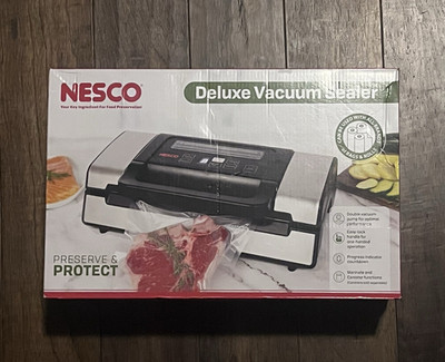 NESCO Deluxe Vacuum Sealer VS-12 130W Double Pump Seal-Only + Hose, Rolls