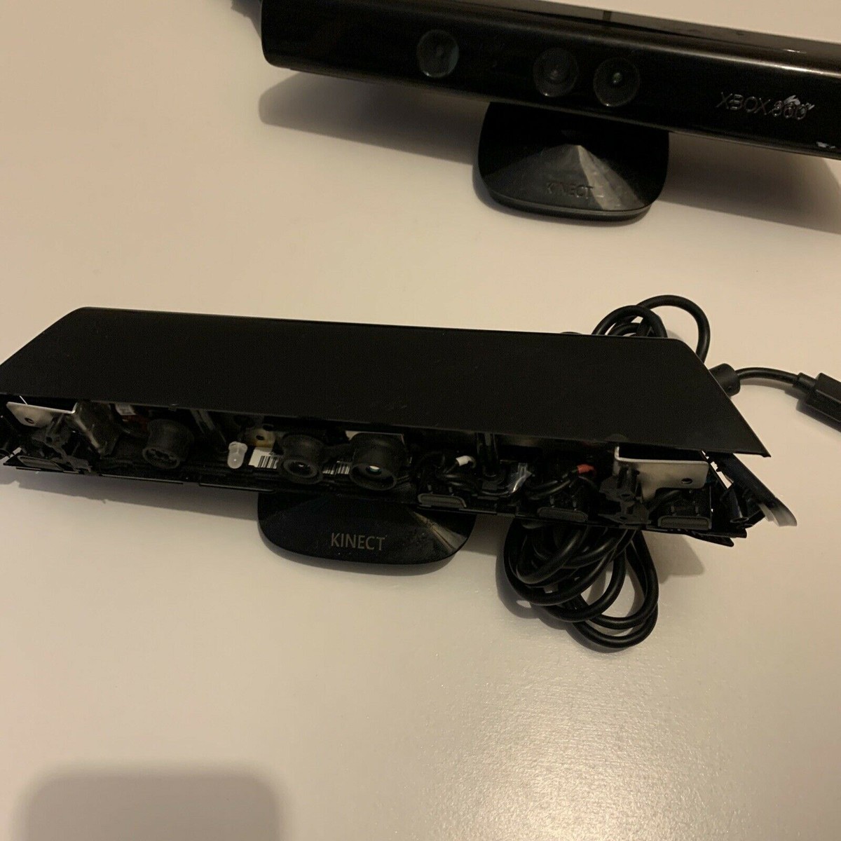 Microsoft XBOX360 KINECT センサ- Amazon.com: Kinect Sensor for XBox 360 [video game] : Video