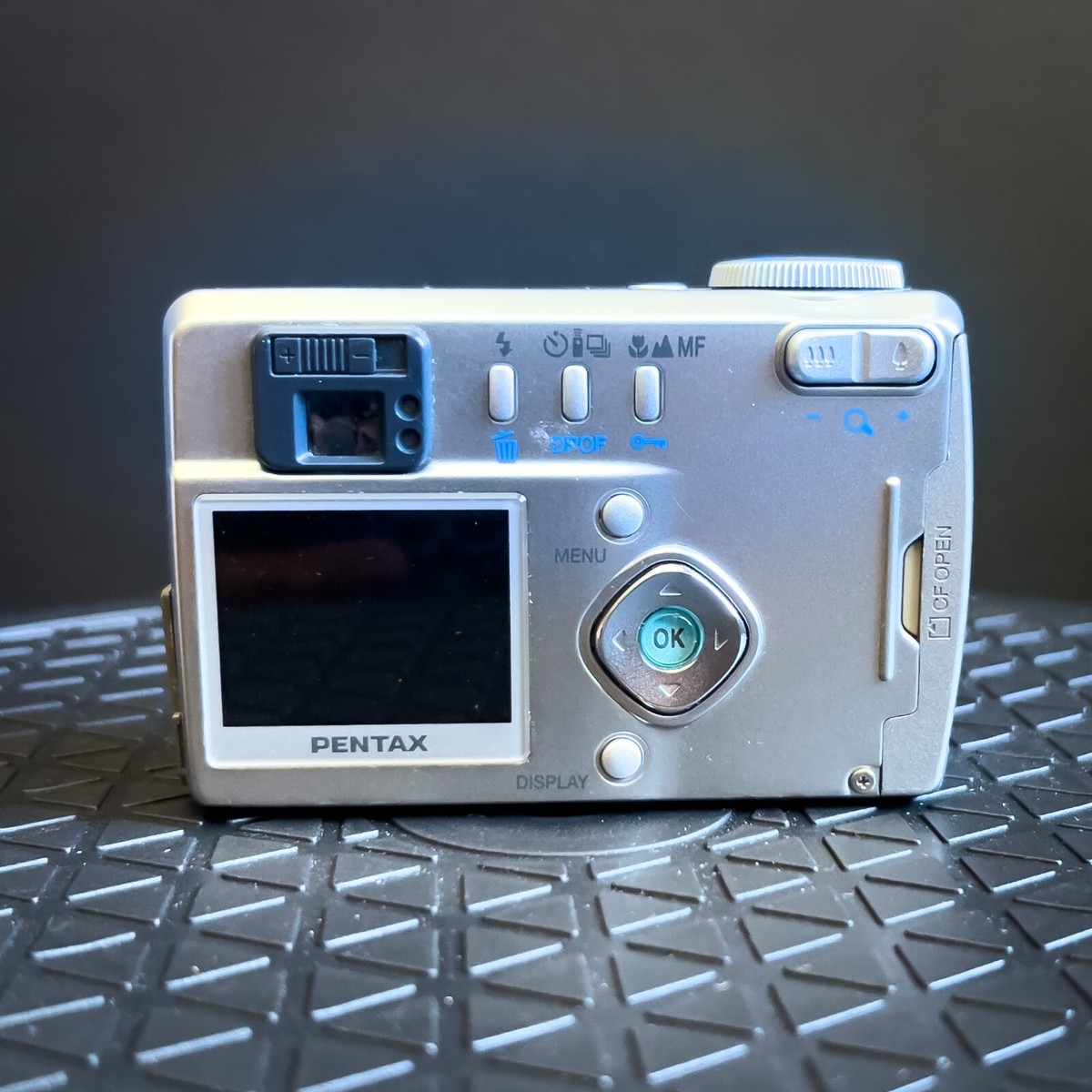 Pentax Optio 330 3.34 Megapixel CAMERA 7.6mm-22.8mm Lens - TESTED