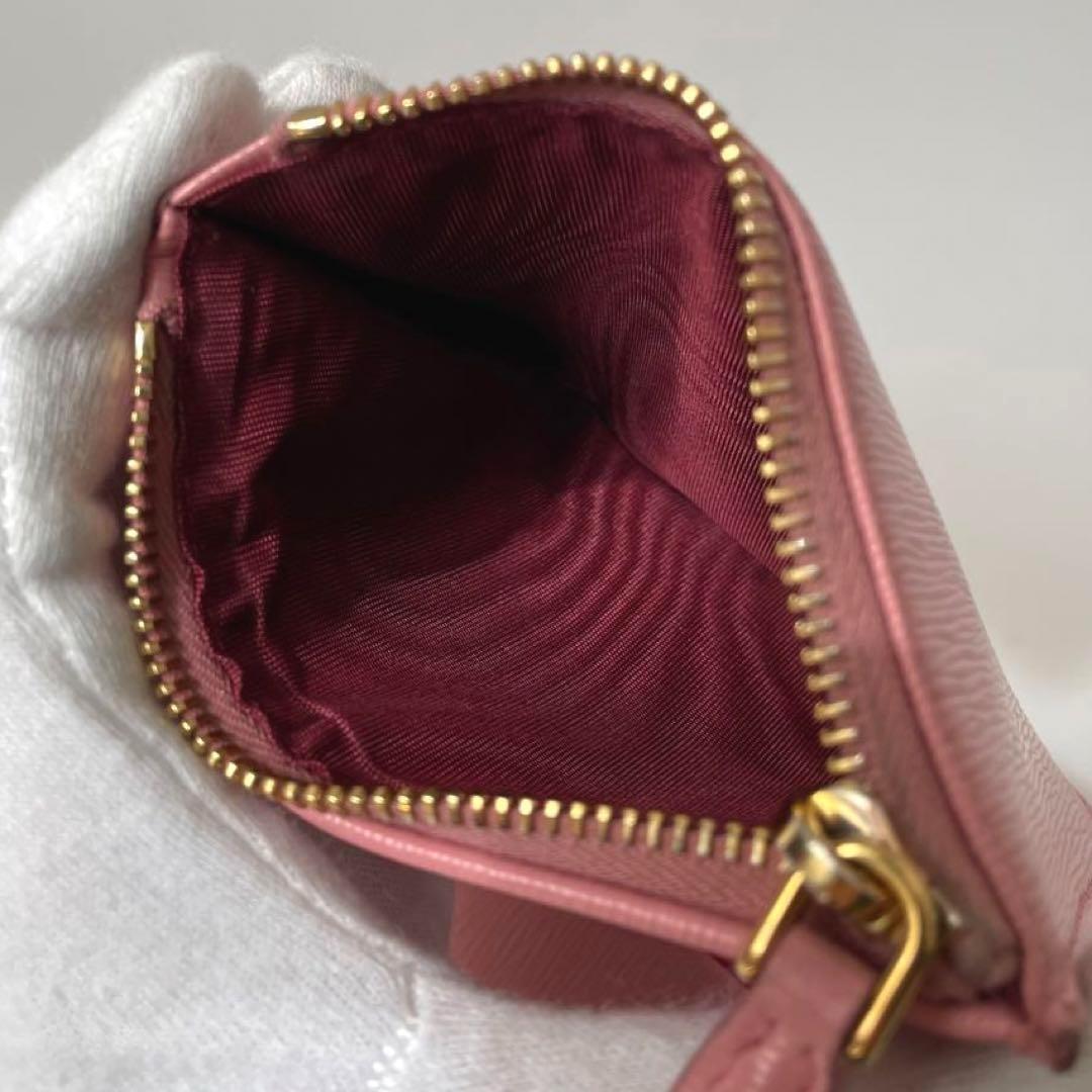 美品】プラダ 二つ折り財布 ヴィッテロムーヴ レザー ピンク 1ML024