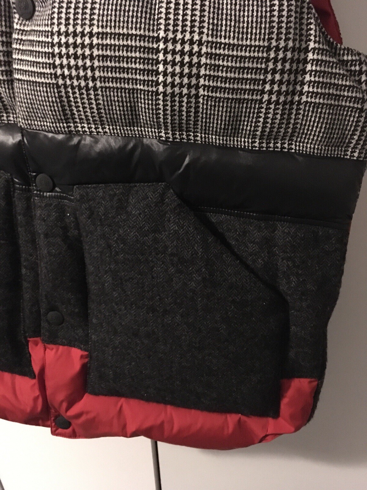 TOMMY HILFIGER COLLECTION PATCHWORK DOWN VEST GIL… - image 4