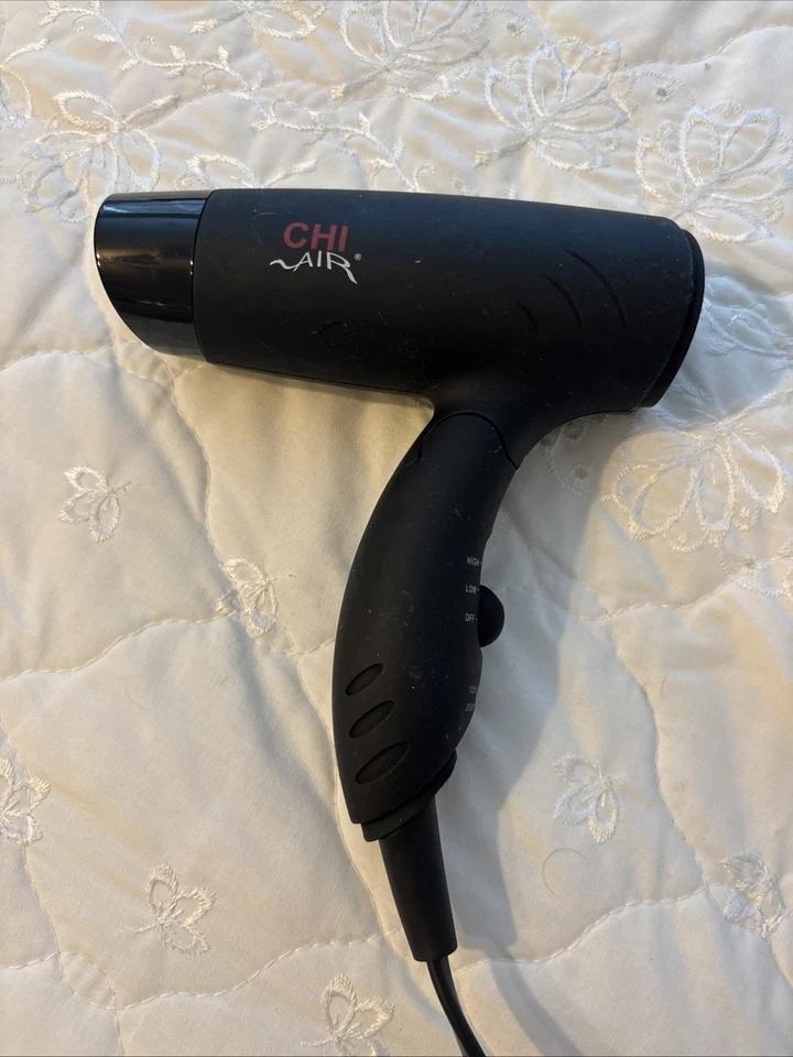 Secador de pelo plegable de viaje CHI Air Mini CA2218 negro. ¡Funciona muy bien! Foto 3 de 4
