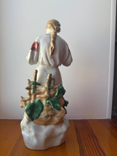 Vintage Porzellan Figur Mädchen Frau UdSSR Sowjetzeit handbemalt 28 cm - Bild 5 von 14