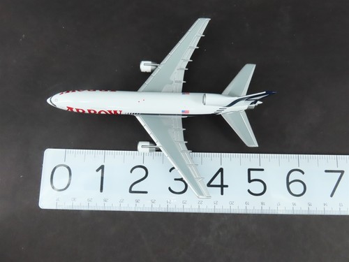 1:400 Gemini Jets GJAPW071 Die-Cast Arrow Air Lockheed L-1011 Airliner - Picture 8 of 13