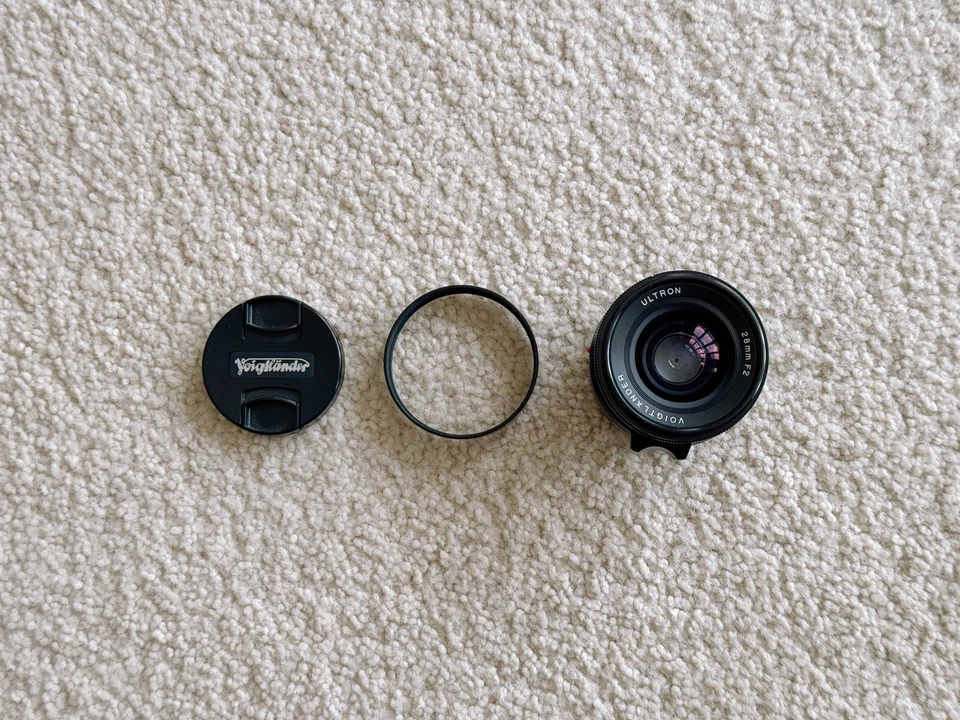 Voigtlander ULTRON 28mm F2 VM (para montaje Leica M) *EXCELENTE COMO NUEVO* Foto 2 de 4