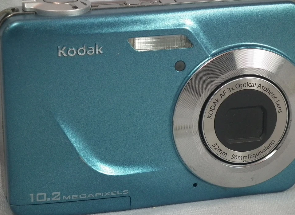Vintage Kodak EasyShare Camera C180 10.2 MegaPixels - Image 2 of 4