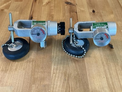 2 VTG Robertshaw Oxygen Tank Pressure Regulators 900-002-170-02 & 904-002-735-06