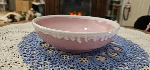 Vtg HULL Pottery Luscious Pink & White Drip Glaze Ceramic Serving Bowl 10"