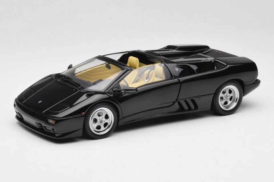 70093-R1 Lamborghini Diablo Roadster Negro Caja de Repuesto AUTOart 1:18 Foto 3 de 4