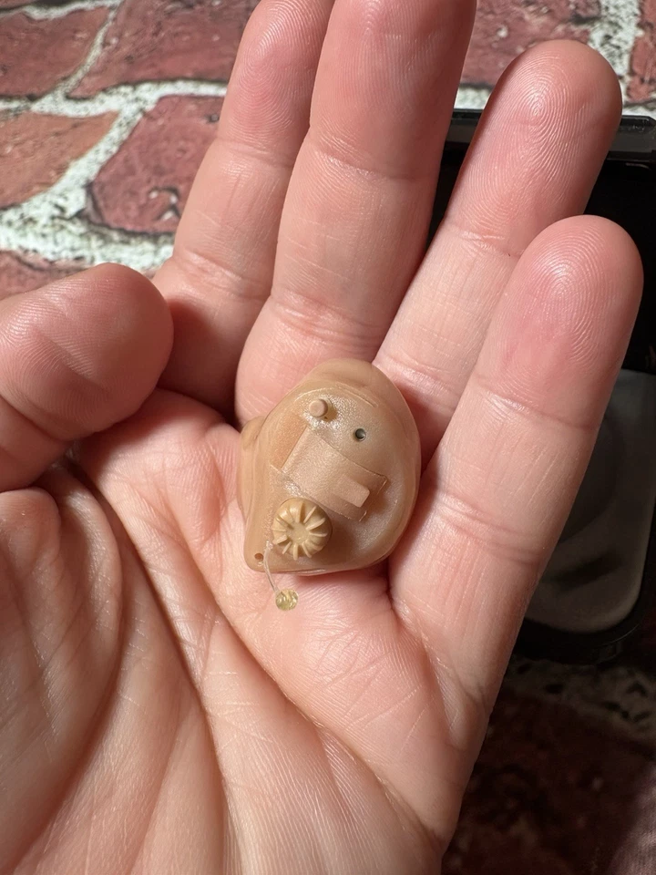 Audífonos Phonak Aero usados en estuche sistema de sonido Foto 4 de 4