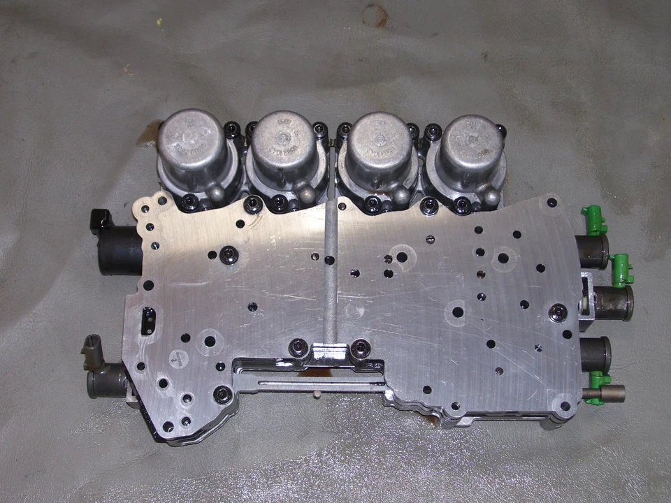 BMW 528i 2000 - Válvula de carrocería de transmisión 96020473 / 96020566 Foto 4 de 4