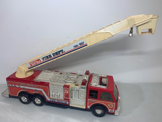 Vintage Little Tikes Fire Engine No. 5 Retired Ladder Truck Large #6683