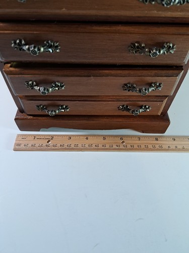 Vintage Wooden Jewelry Box Mini Music Box "rain drops keep falling on my head" - Picture 12 of 12