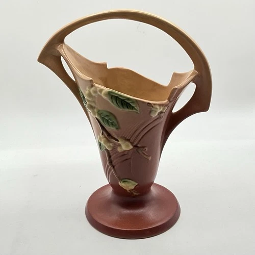 Vintage Roseville Pottery Tan Pink Snowberry Basket Handle Vase IBK-10 USA 10.5”