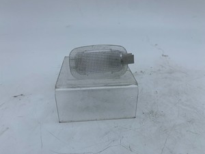 Mercedes-Benz W212 E-Klasse Innenraumleuchte A2218200401