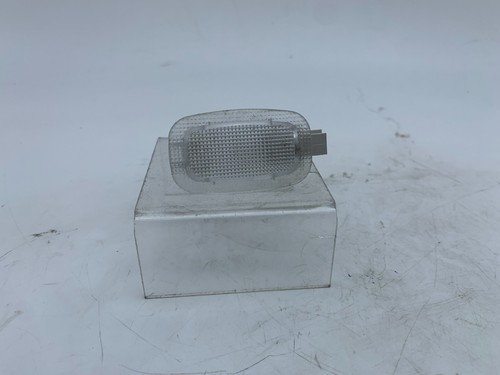 Mercedes-Benz W212 E-Klasse Innenraumleuchte A2218200401