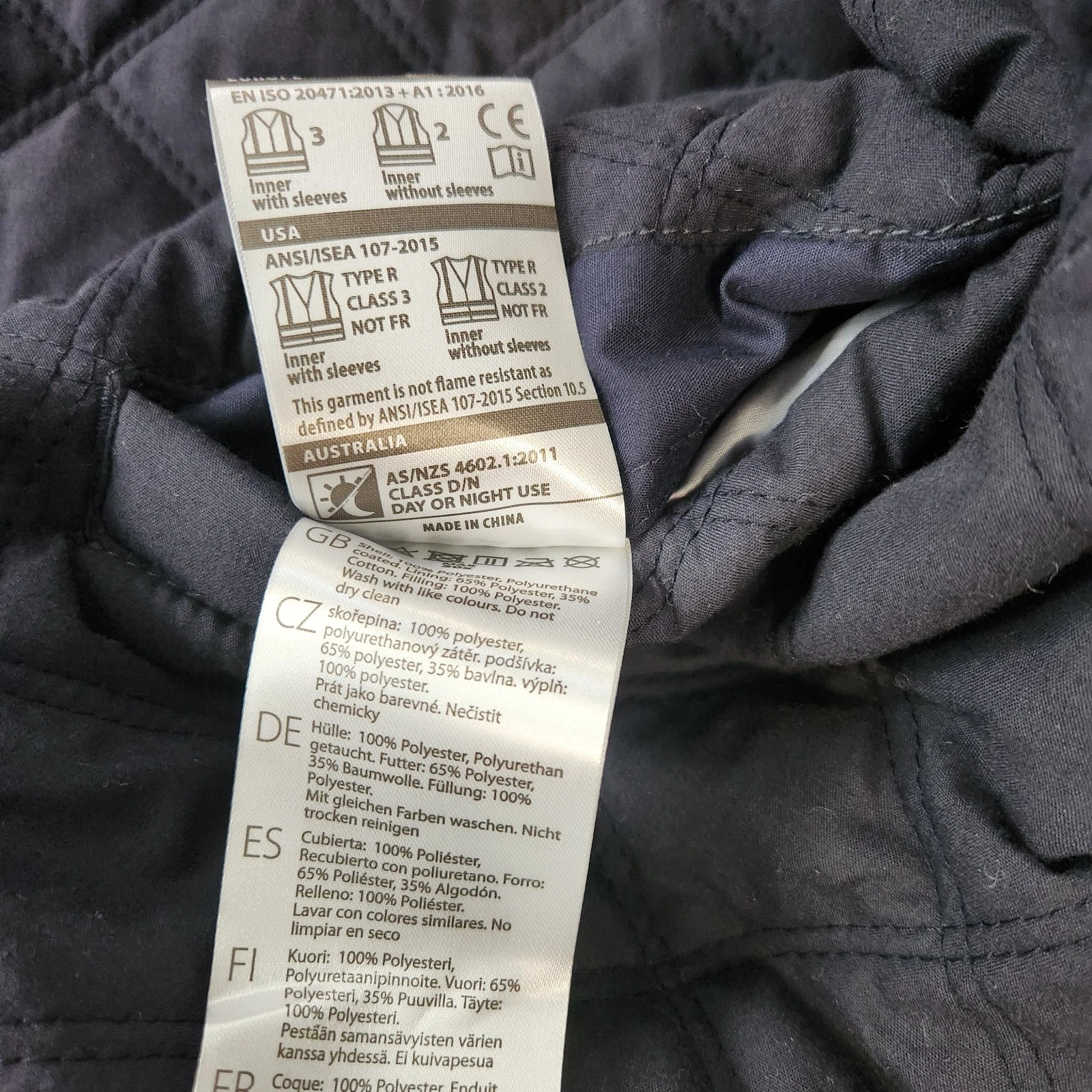 Portwest S427 Hi-Vis Breathable 7-in-1 Traffic Jacket / Vest Waterproof XL - product detail image 10