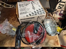 VINTAGE Sears Craftsman Model 83914 Retractable Shop Work Light w/20ft Cord NOS