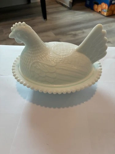 Vintage Indiana Glass White Milk Glass Hen On Nest