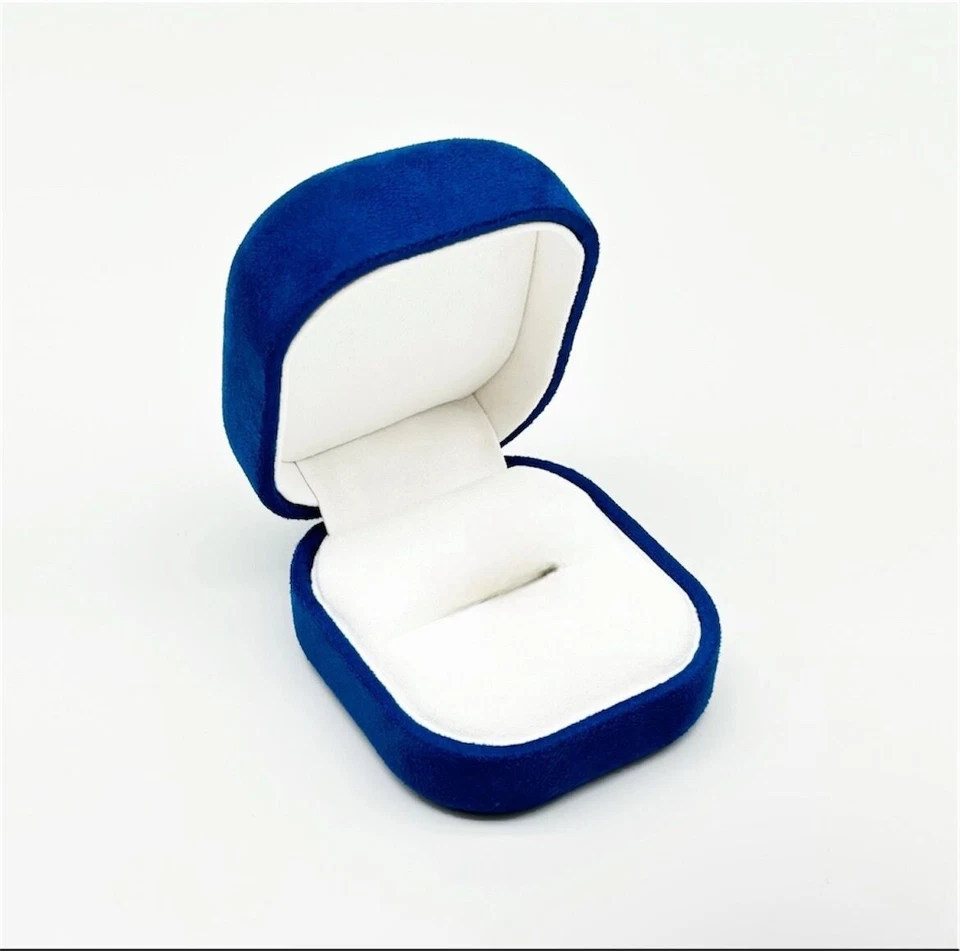 Luxuriöse Ringschatulle – Perfekte Ringbox für Verlobungsring & Trauring  - Bild 2 von 4