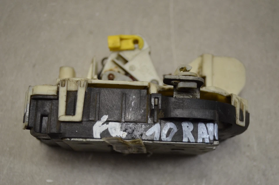 2009 - 2012 年道奇 RAM 2500 前右乘客门锁闩锁激活器 原始设备制造商 — 第 3/4 张图片