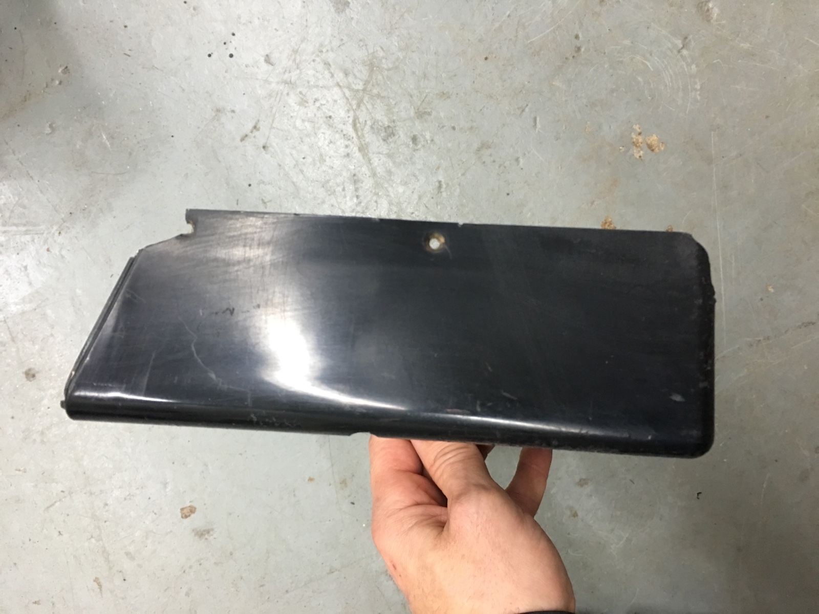 Ferrari 308 gt4 plastic head surround part 40109407