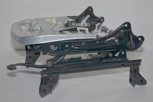 Sitz Mercedes W246 Sitzgestell Sitzfläche vorne Rechts A2468601402 Original