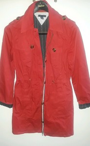 tommy red coat