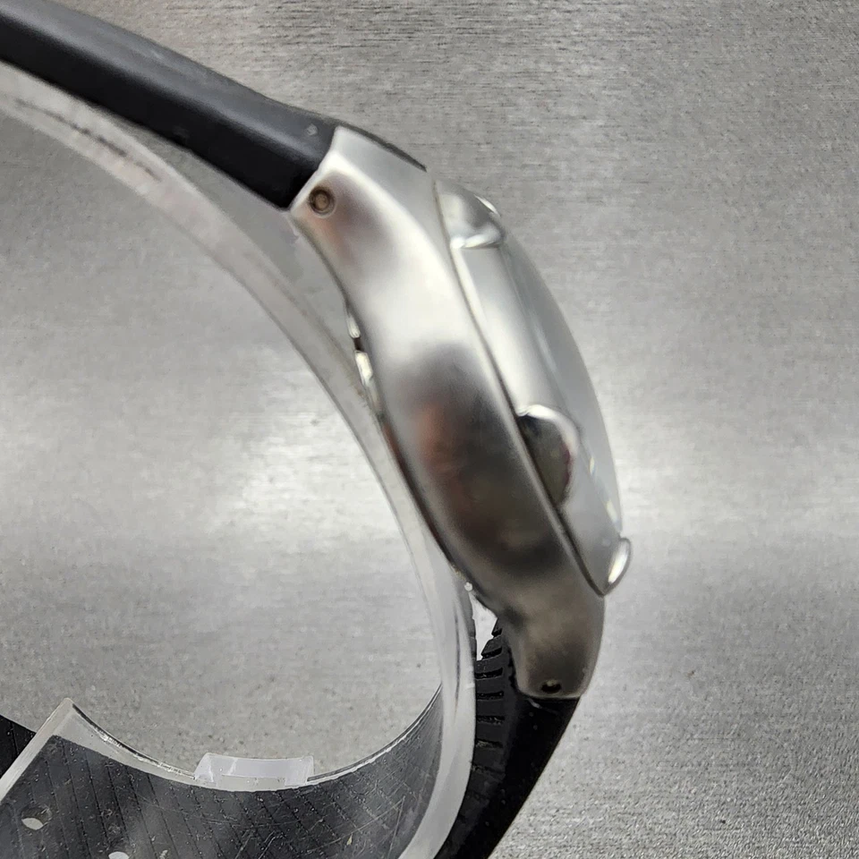 Reloj de buceo Wenger para mujer 28 mm esfera blanca acero fecha redonda 250.0492 batería nueva Foto 4 de 4