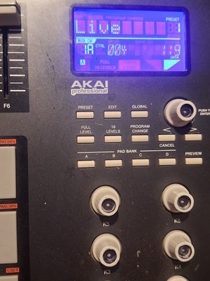 Professional MPD26 Beat Pad Controller Level 1 Beat Pad Fast Shipping Tested