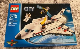 LEGO CITY: Auto Transporter (60060) Car Wash(60362)Space Shuttle (3367) Lot of 3