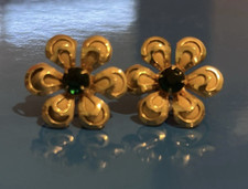 Vintage Gold Tone Flower Stud Earrings Screw ...