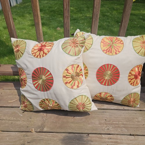 Pier One Imports 18" x 18" Lot Of 2 Pillows Circles Orange Green Cream - Picture 11 of 11