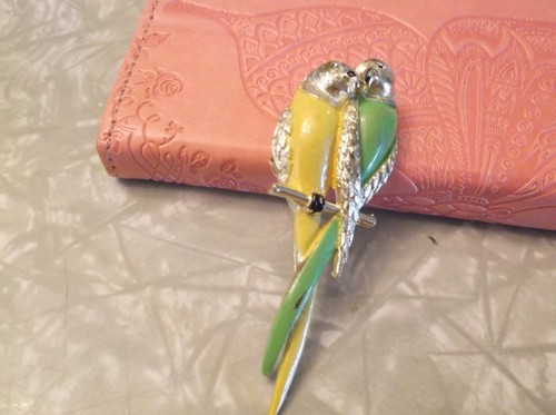 Vintage Lovebirds Brooch - Picture 6 of 6