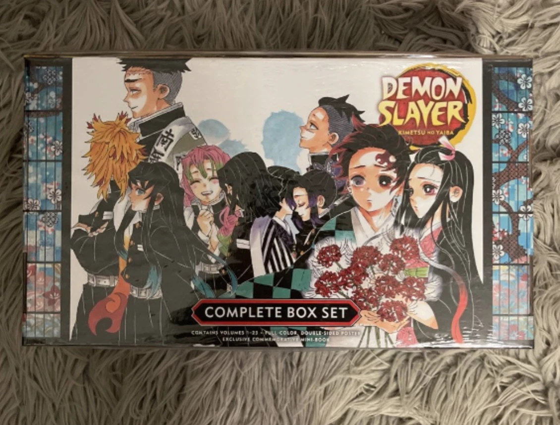  Demon Slayer Complete Box Set: Includes volumes 1-23 with  premium: 9781974725953: Gotouge, Koyoharu: Books