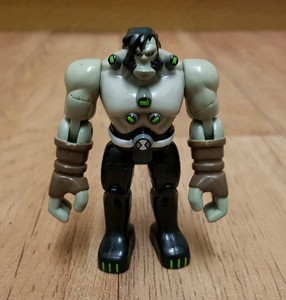 ben 10 omniverse frankenstrike toy
