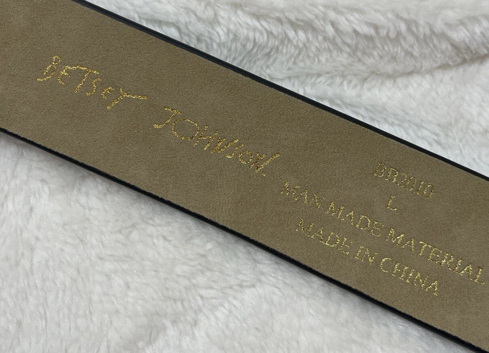 "Cinturón de cintura Betsey Johnson negro imitación cuero talla L hebilla tachuelas 1,5"" W" Foto 2 de 2