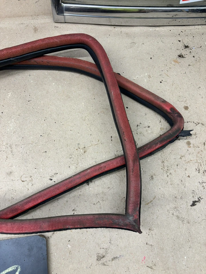 1970 1971 1972 73 74 Mercury Comet Ford Maverick 2 puertas cuarto trasero ventana sello Foto 4 de 4