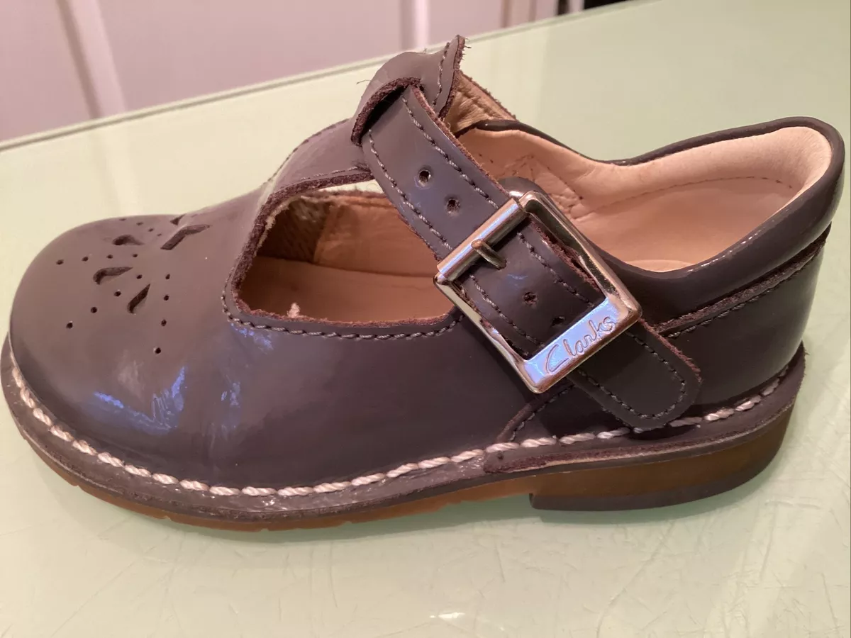 5.5 f shoes sales