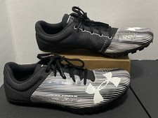 Men  s UNDER ARMOUR Racing Kick Sprint Spike Black White Track and Field Sz 11