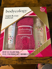 BODYCOLOGY - Warm  Cozy Sock Set - Cherry Blossom Fragrance Mist  Body Cream