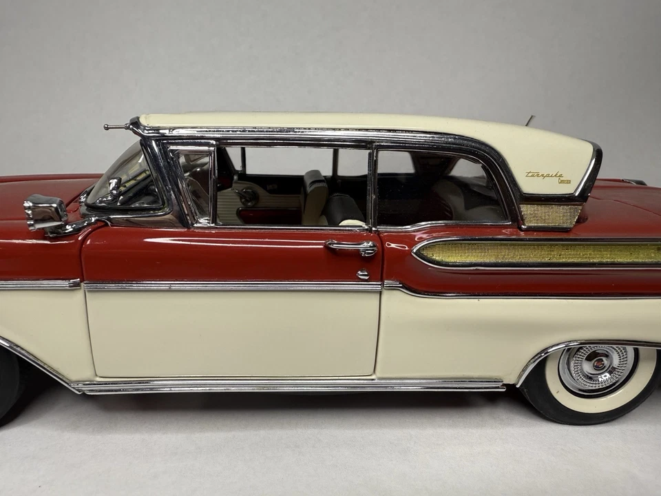 Mercury Turnpike Cruiser 1957 Danbury Mint modelo diecast 1:24 rojo/crema B11 Foto 3 de 4