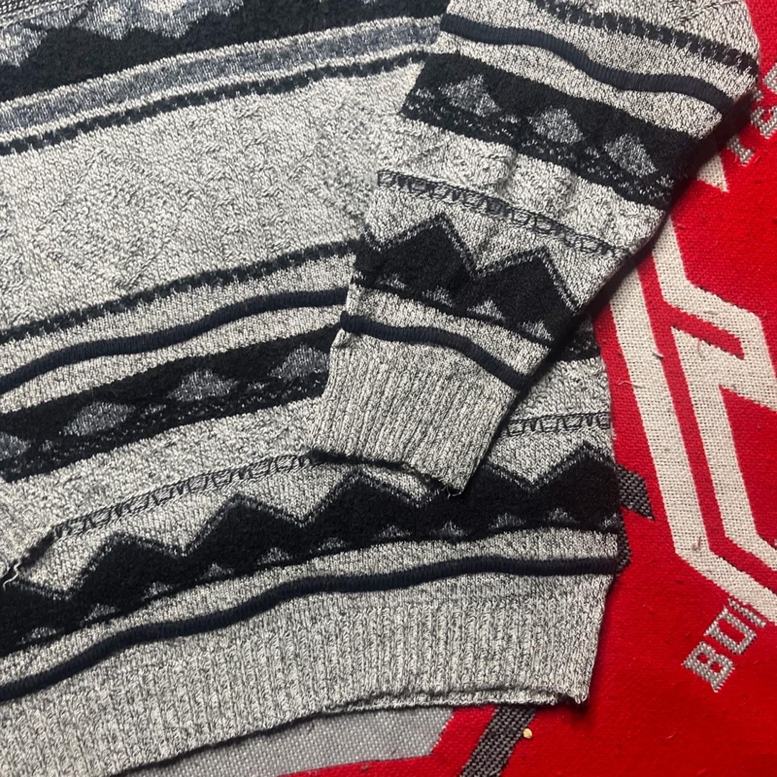 Vintage 90’s Brice Grey Men’s Funky Knitted Jumper | L image 3