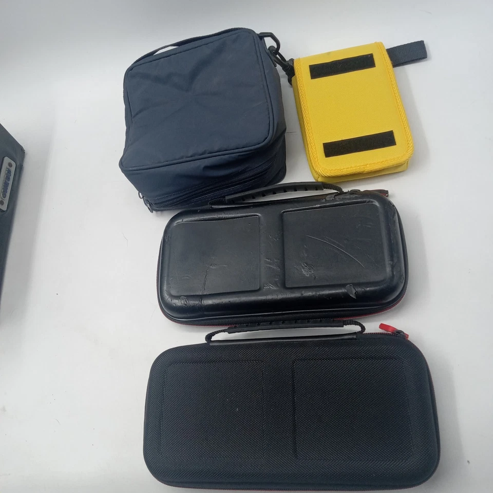 Nintendo Travel Bag Lot Gameboy Gamecube Mario 3DS Switch Wii DS Disc Cases - Image 3 of 4