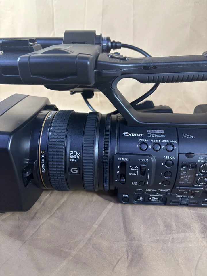 Videocámara profesional HD Sony HXR-NX5U NXCAM con estuche rígido Pelican ¡y accesorios!! Foto 3 de 4