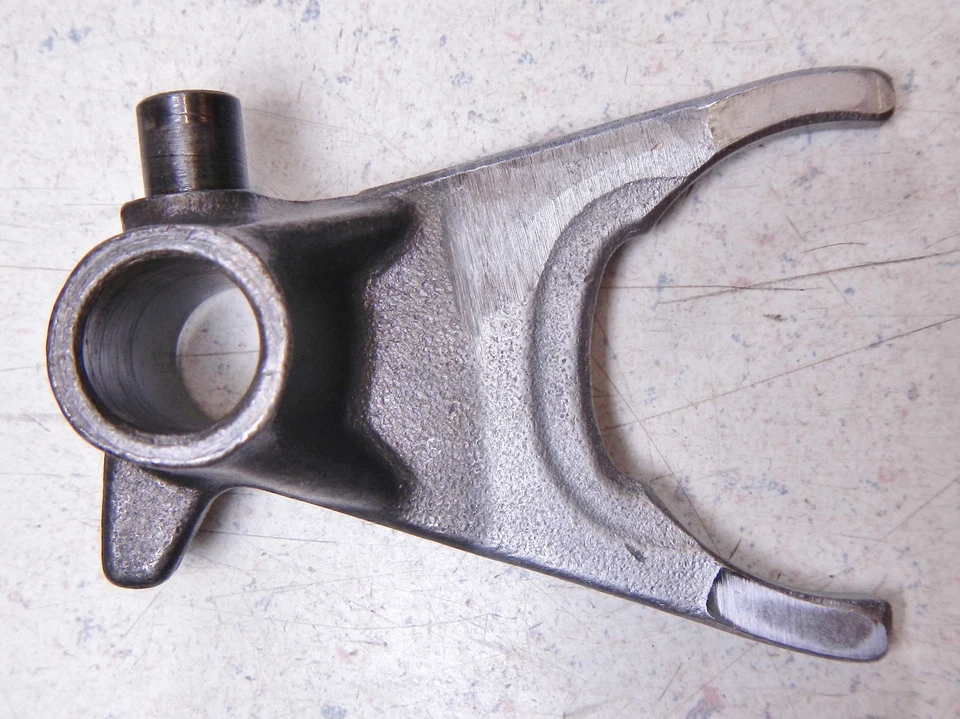 Horquillas de cambio 82 KAWASAKI KZ550 LTD ASY Foto 4 de 4