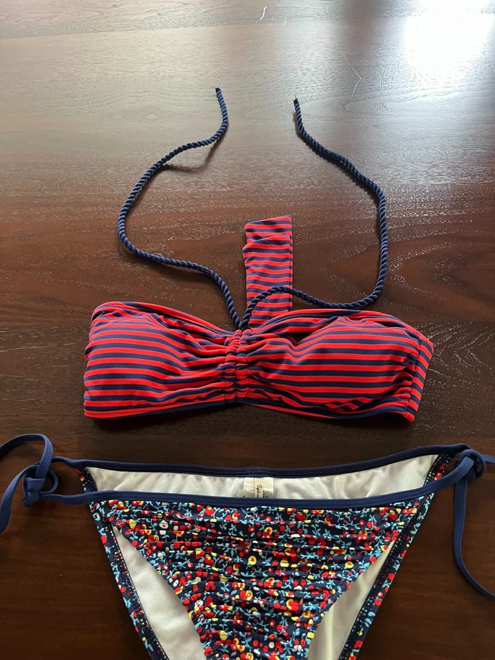 Espléndido conjunto de natación de bikini talla superior: mediana/inferior talla: pequeña Foto 3 de 4