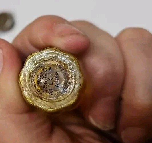 So Oscar de la Renta Parfum Stern Neuilly Cedex Vintage Mini Perfume .13 fl oz Foto 2 de 2