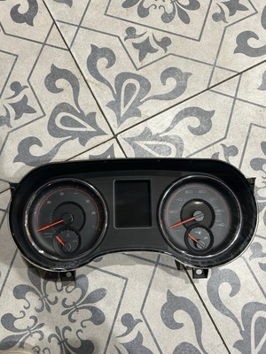 2014 14 Dodge Charger Speedometer Instrument Cluster 135884 Miles OEM  